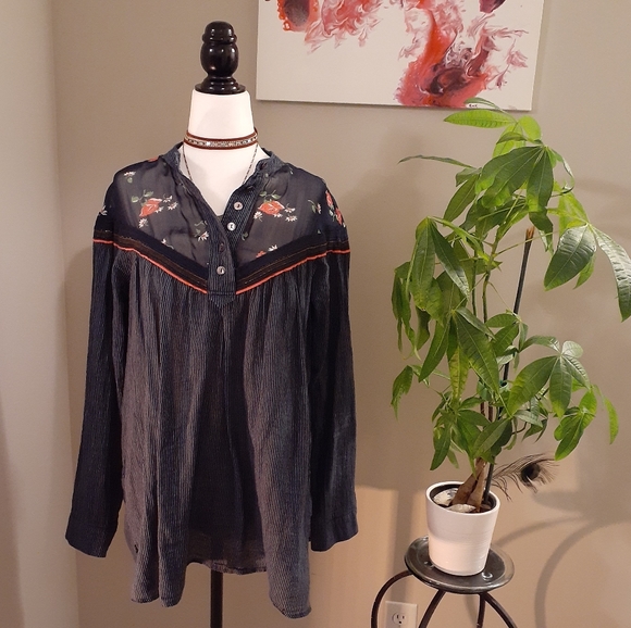 ✨HP✨Free People | Size XS 100% Cotton Blue Hearts & Colours Striped Tunic - Picture 4 of 10